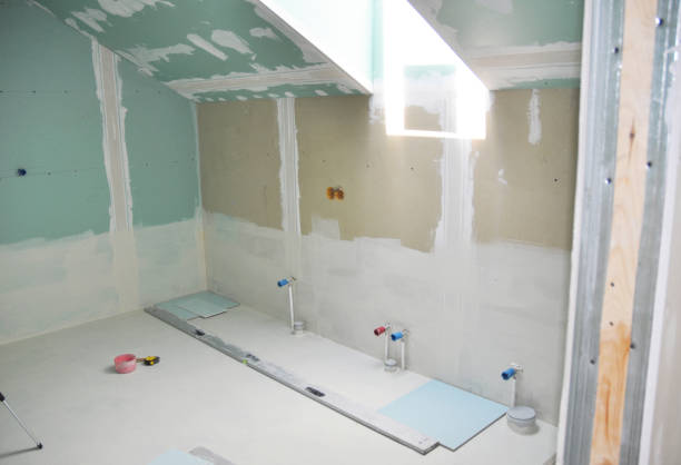 Best Water-Damaged Drywall Repair  in Nashvle, IL